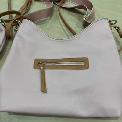 Womens Pink Shoulder bag with a purse & makeup bag 