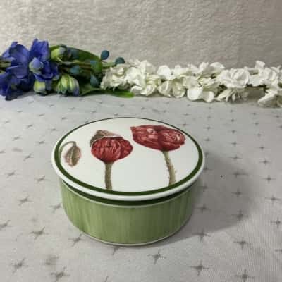 Vintage Villeroy & Boch Green Porcelain Round Trinket Box with Poppy Flower Lid Design 