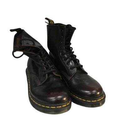 Platypus Boots Size 7 US 