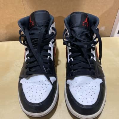 Nike Air Jordans Mens  Size 8 Sneakers Black  