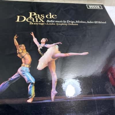 vintage "Pas De Deux" ballet music vinyl record, featuring the London Symphony Orchestra conducted by Richard Bonynge,