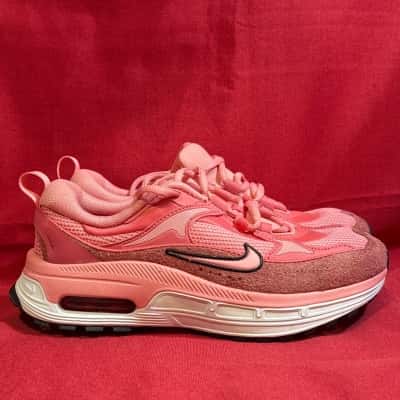Women's Nike Air Max Bliss US6