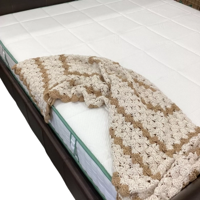 Cream/ Brown Vintage Crochet Throw. 156 x 102cm