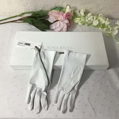 Nina Ricci Womens approx Size XS Ivory Leather Zip Gloves (new)