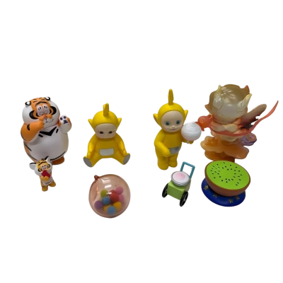Pop mart collectables