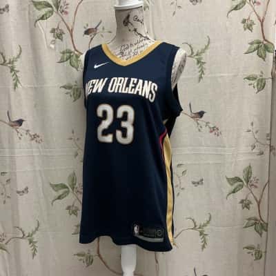 Dri Fit NBA Mens 23 Davis Jersey  Size 40 / S  Gold / Navy Blue / Red 