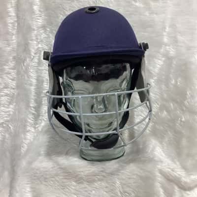 County Cricket helmet- size small
