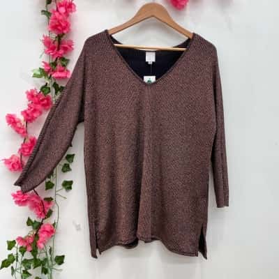 Sandra Soulos Womens 3/4 Sleeve V-Neck Top Size 16 Black  / Pinstriped 