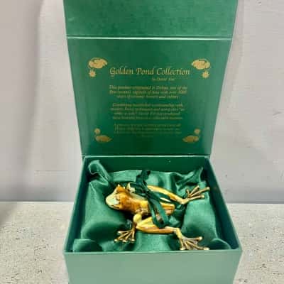 Golden Pond Collection by David Ent.Gorgeous Clay Froggie- Collectable Treasure