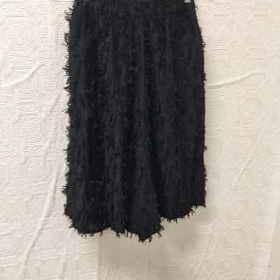 Gorman Womens  Size 6 Black Fluffy Short VGUC 