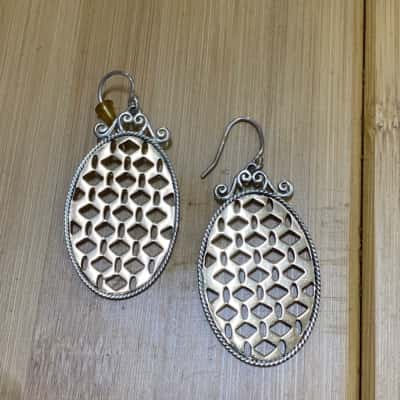  Womens Earrings Gold / Silver oval scrollwork