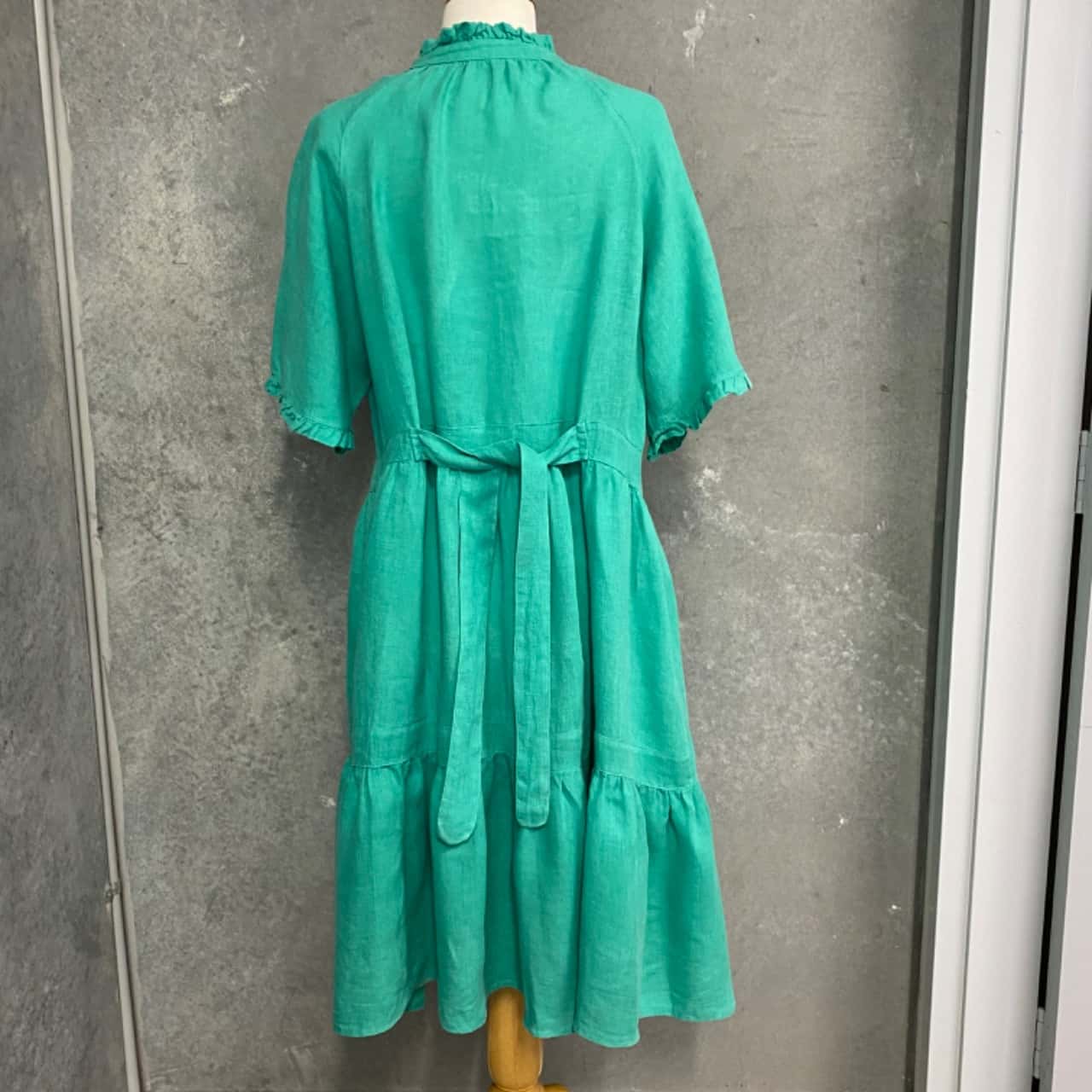 Brave + True Womens Size M Short Sleeve Dress Green Linen (s) - Used Very Good | Salvos Stores Brave + True Womens Size M Short Sleeve Dress Green Linen (s) - Used Very Good | Salvos Stores