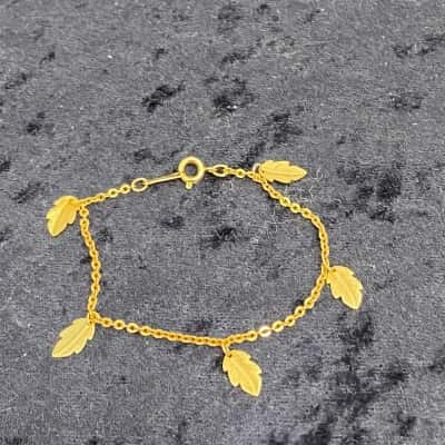 Avon "Soft Leaf" Gold-tone Bracelet