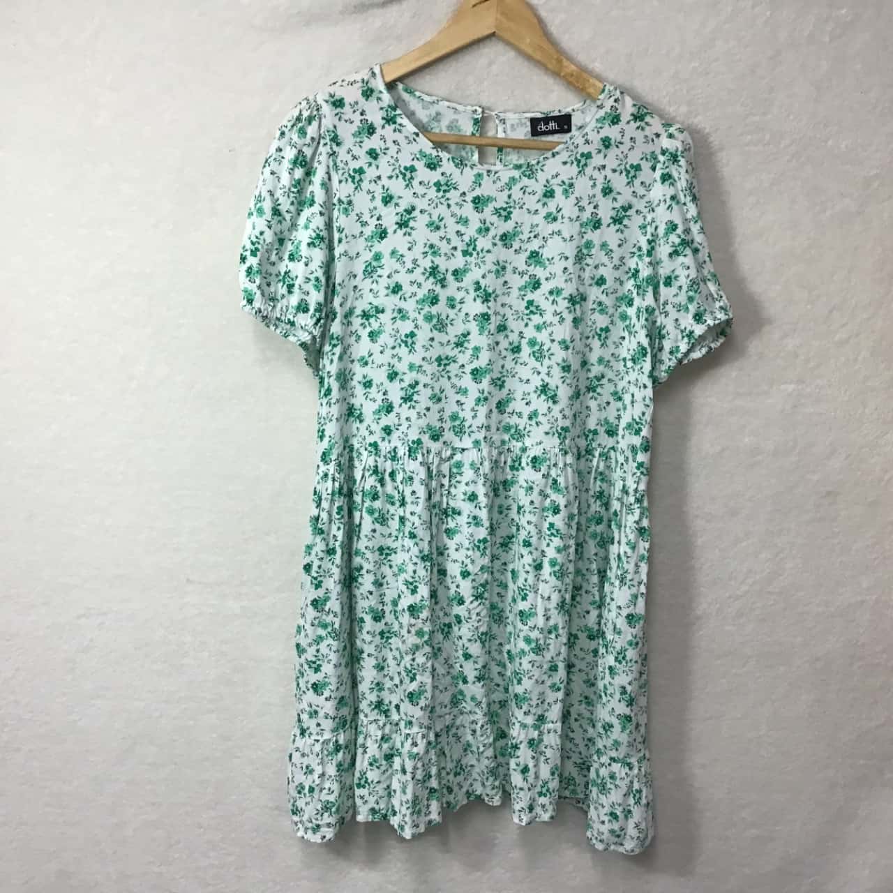 dotti green floral dress Dotti green floral dress in size S (8), Women's Fashion, Dresses & Sets,  Dresses on Carousell