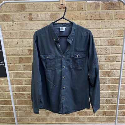 Gondwana Mens button up shirt Size M 
