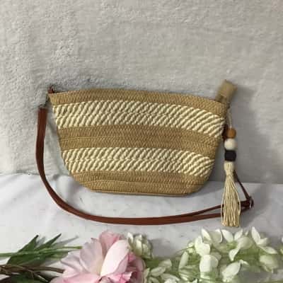 Victoria Hill Womens Beige / Cream Woven Handbag
