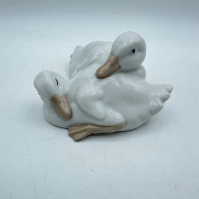 Vintage Nao Lladro Snuggling Ducks Figurine