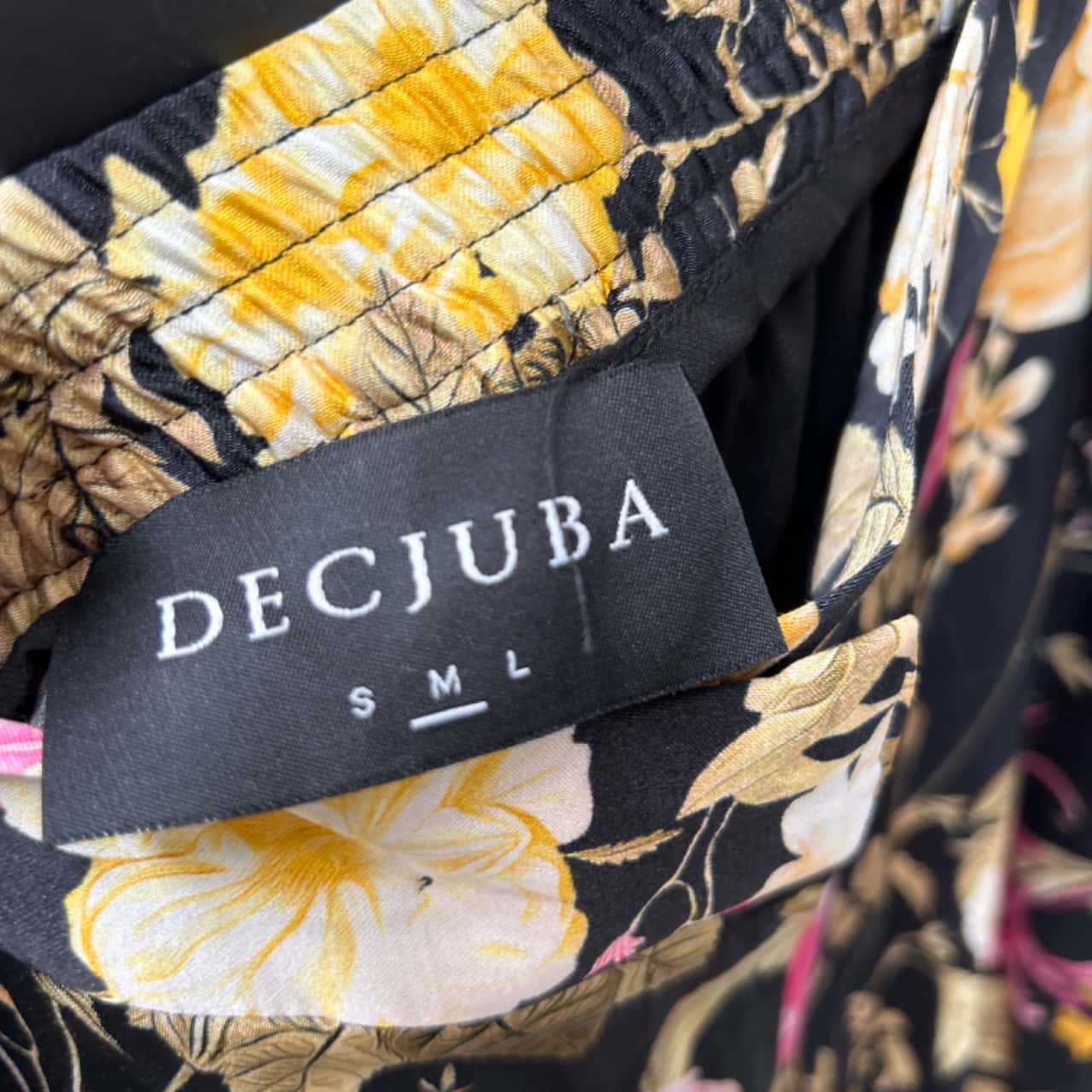 Decjuba Black / Floral Shirt and Pant Set - Size S/M (s) - Used Very ...