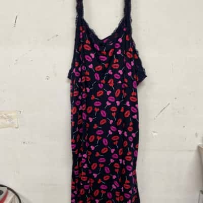 Taking Shape Womens  Size 28 Navy Blue / Pattern 