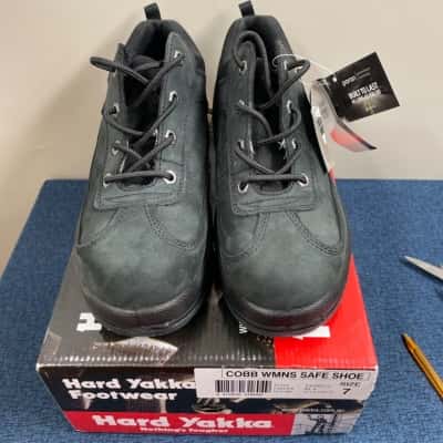 Hard Yakka Womens  Size 7 Black Safe Shoe  