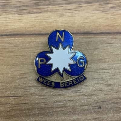 Vintage Dutch Netherlands Girl Guide Be Prepared Enamel Badge Lapel Pin