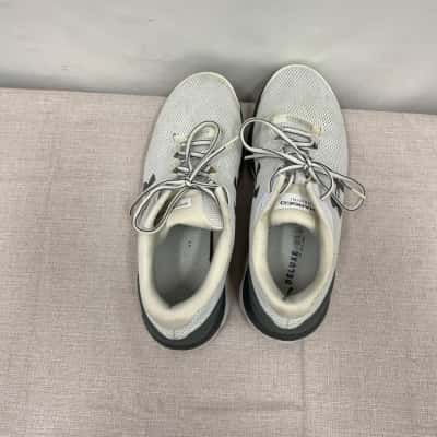 Under Armour Men's Size 10.5 Off White  Shoes