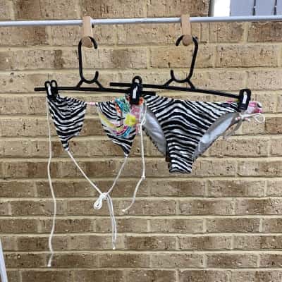 Billabong Womens black & white set Size 14 