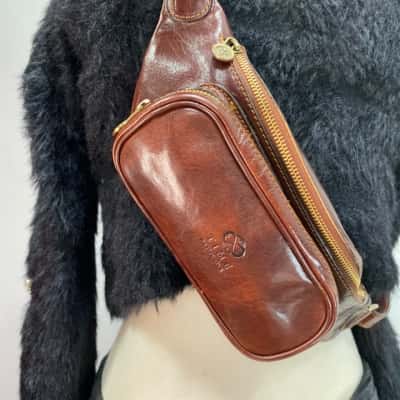 BNWOT Time Resistance Sling Bag Brown Leather - Made in B Italy