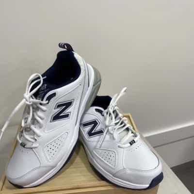 New Balance Mens  Size 9.5 Navy Blue / White 
