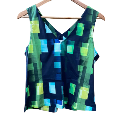 ELK Green Square Patterned Top Size 10