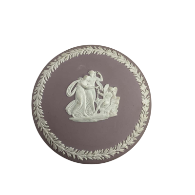 Vintage Wedgewood Jasperware lilac trinket box 