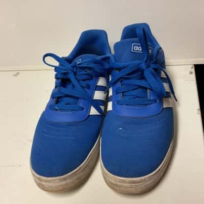 Adidas Mens  Size 10 Sneakers Blue / White 