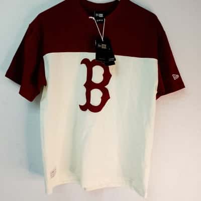 New Era Mens  Red Sox Size M T-shirt 