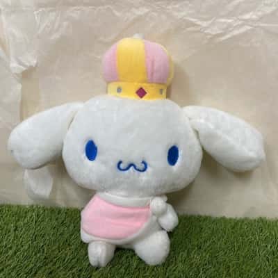 Cinnamon roll plush 