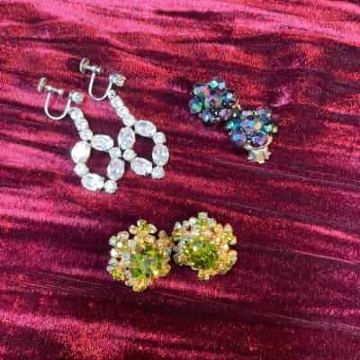 Vintage Clip-on Earrings Glass Beads & Rhinestones 