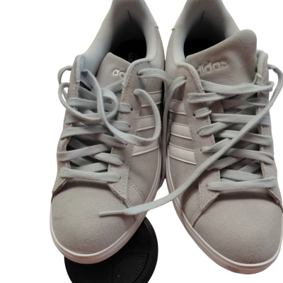 Adidas Mens  Size 8 Sneakers 