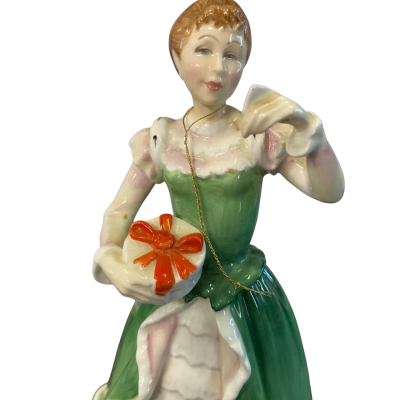 Royal Dolton HN3096 Merry Christmas 1986 figurine 