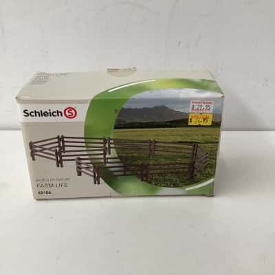 Schleich 42106 Paddocks