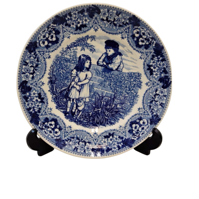 Wedgwood Queen's ware 'Good Neighbours' collector plate