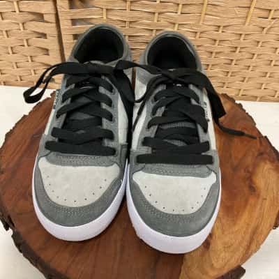 NEW Globe Taj Burrow men’s Sneakers Trainers Skater Shoes Grey Dad Sport Birthday Gift 