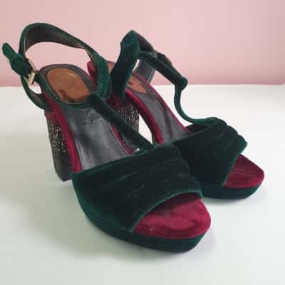 Gioseppo Women's Size 38 Green Velvet Shoe