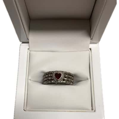  Womens Ring Red Heart-shaped Gem / Sterling Silver 