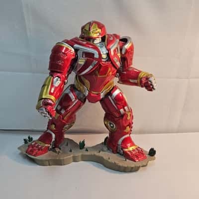 Hulk buster 11" marvel DST