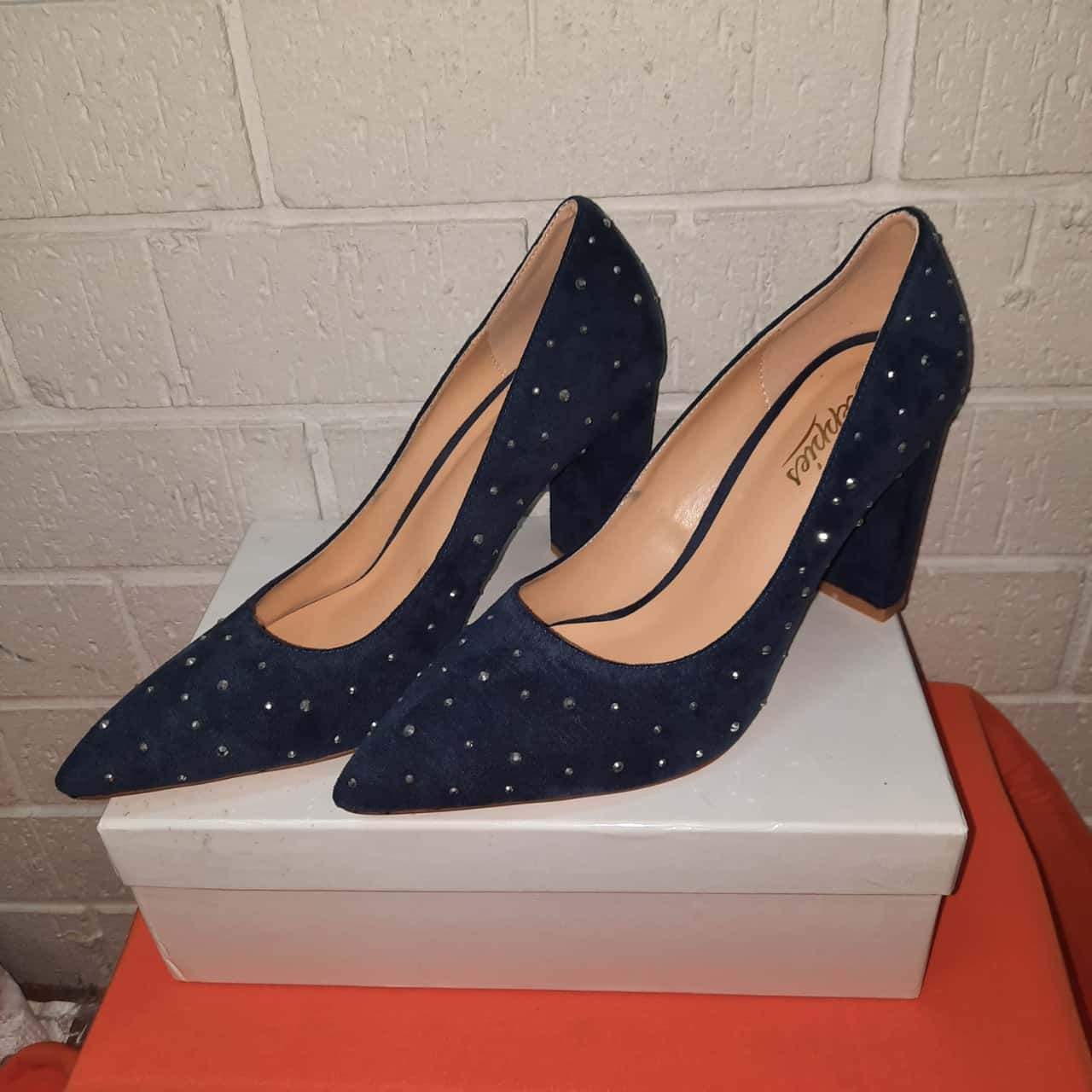 size 9 heels