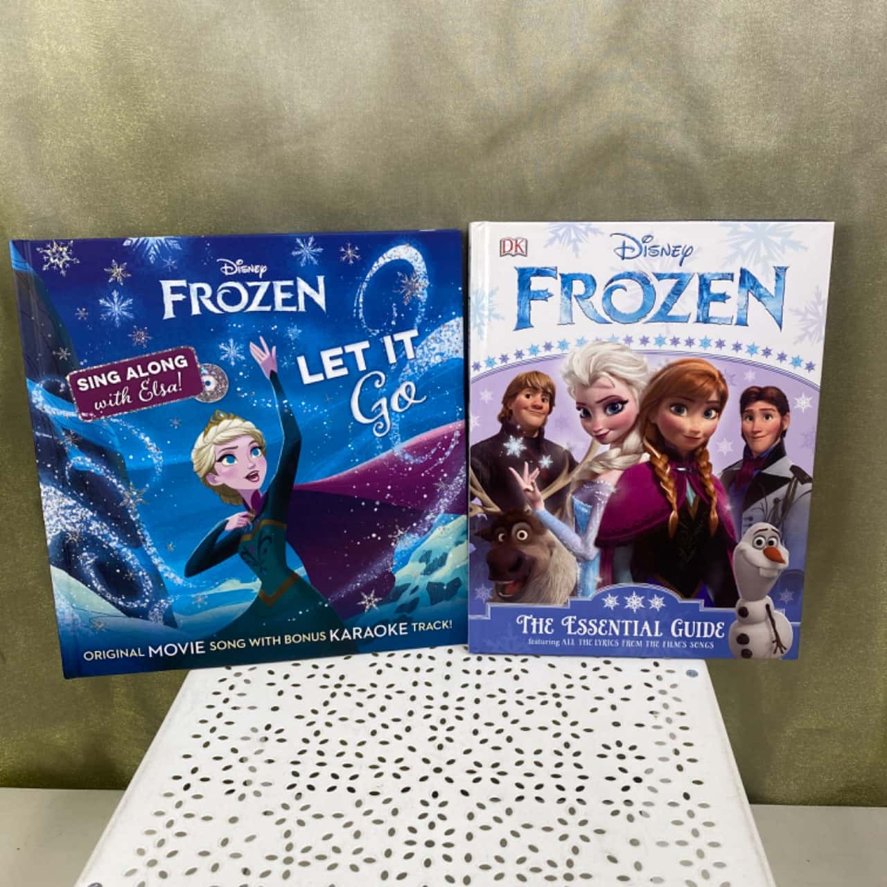 Frozen Bundle x2(s) - Used As New | Salvos Stores