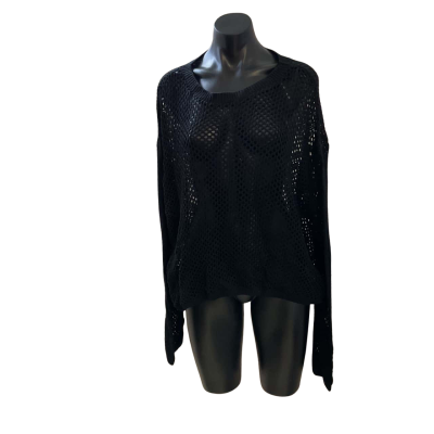 Boohoo Womens  Size 26 Pullover Black  