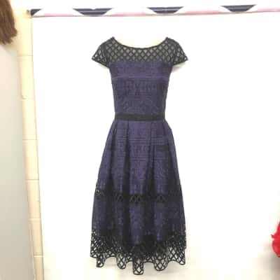 Review Womens  Size 12 Midi Dress / Sleeveless Dress  Black Lace Trim  / Purple 