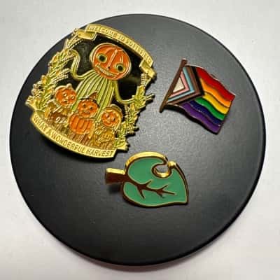 3 Collectable Pins