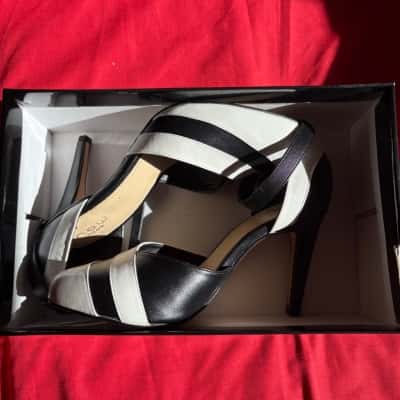 New Look Women’s  Size 9 Heels Cougar Black  / White 