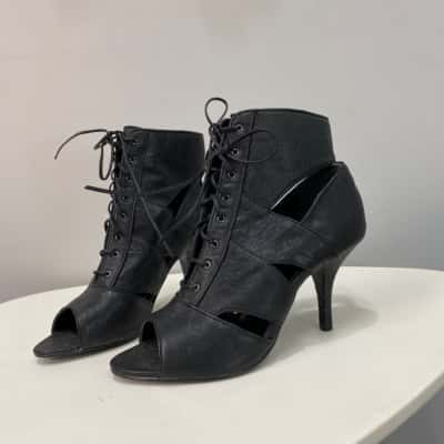 Country Road Womens  Size 38 / 7 - 7.5 Heeled  Sandals Black  